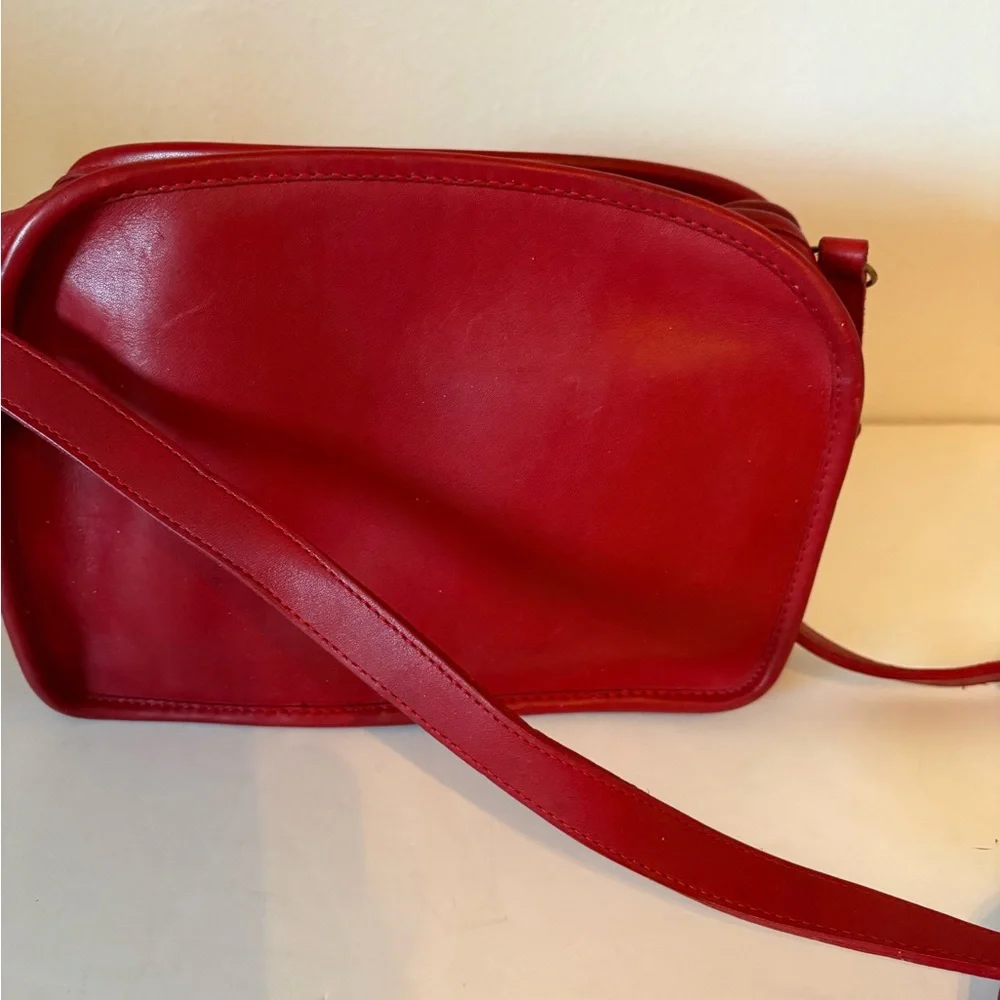 Coach red vintage leather camera bag - Picture 4 of 11
